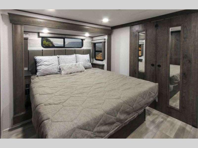 Paradigm Fifth Wheel Review: Enjoy More Luxury Than Ever Before ...