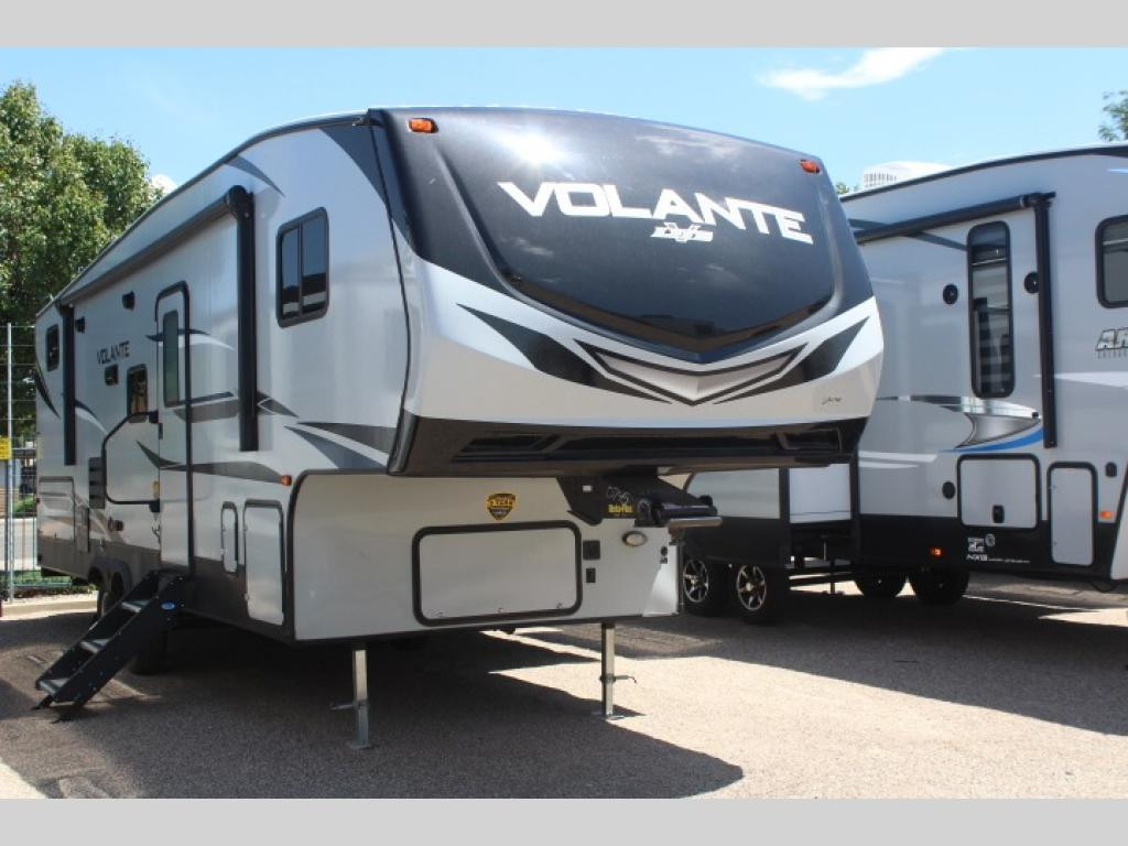 New 2021 CrossRoads RV Volante 270BH